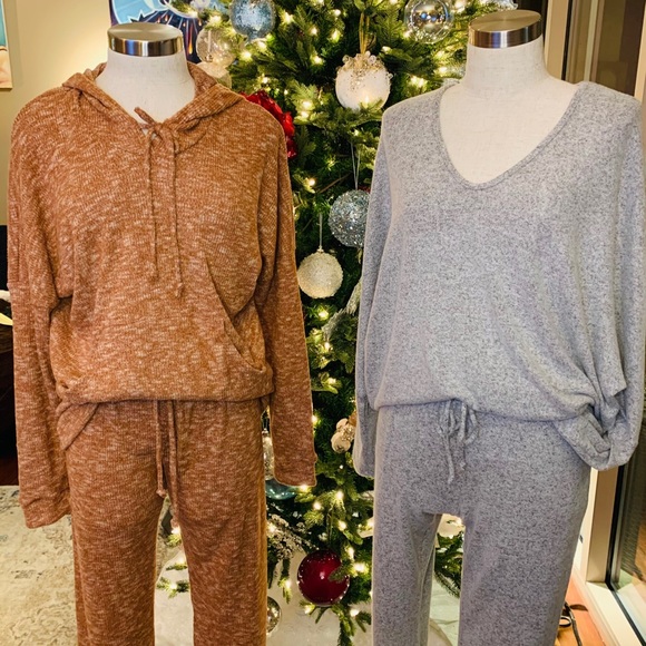 PERFECT GIFT! 2 Piece Set // Super Cozy NWOT - Picture 6 of 7